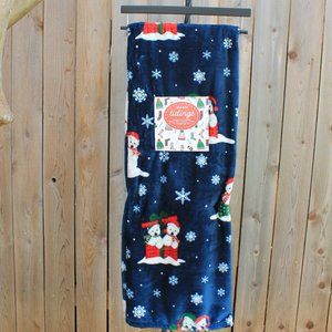 Warm Tidings Winter Polar Bear Blanket NWT